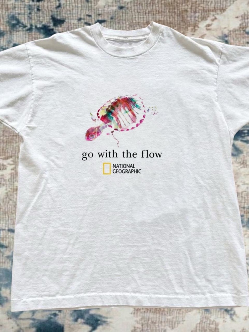 White National Geographic turtle T shirt